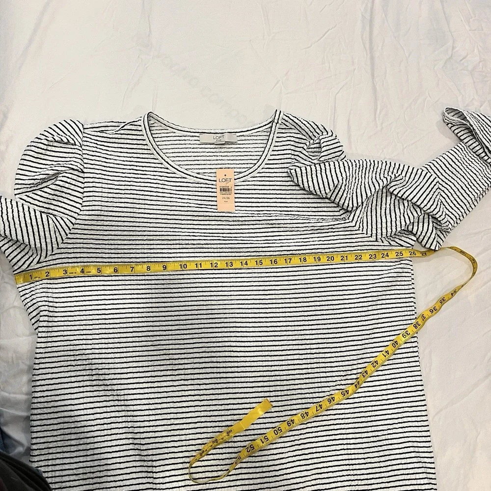 LOFT Plus Size 24 Black White Striped Knit Top Puff Long Sleeve Crew Neck